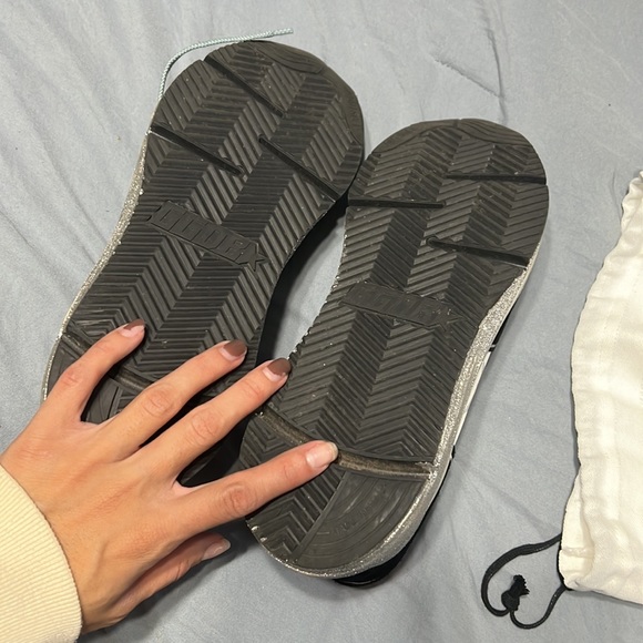 AVAILABLE - Golden goose Limited Ed RUNNING - Picture 6 of 9